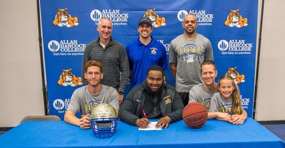 Two-Sport Bulldog: Hancock's Shemarr Parker to Play Football and Basketball for Tabor College