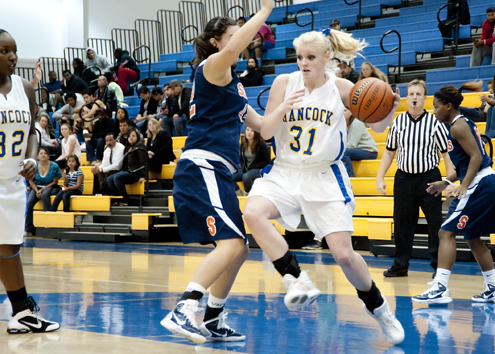 Women's Basketball Receives All-Conference Awards