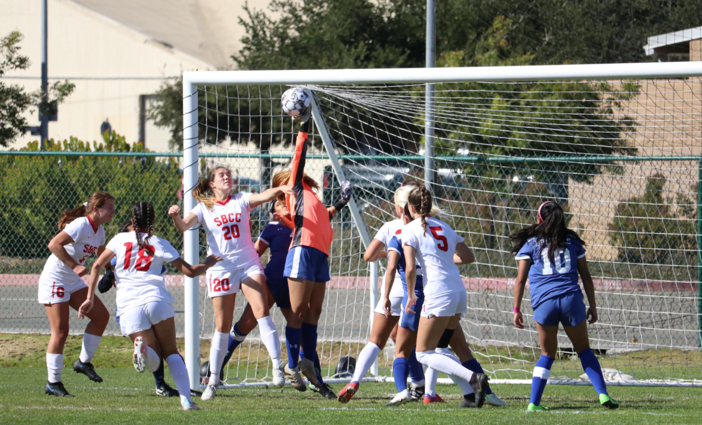 Women's Soccer Blanked by Moorpark