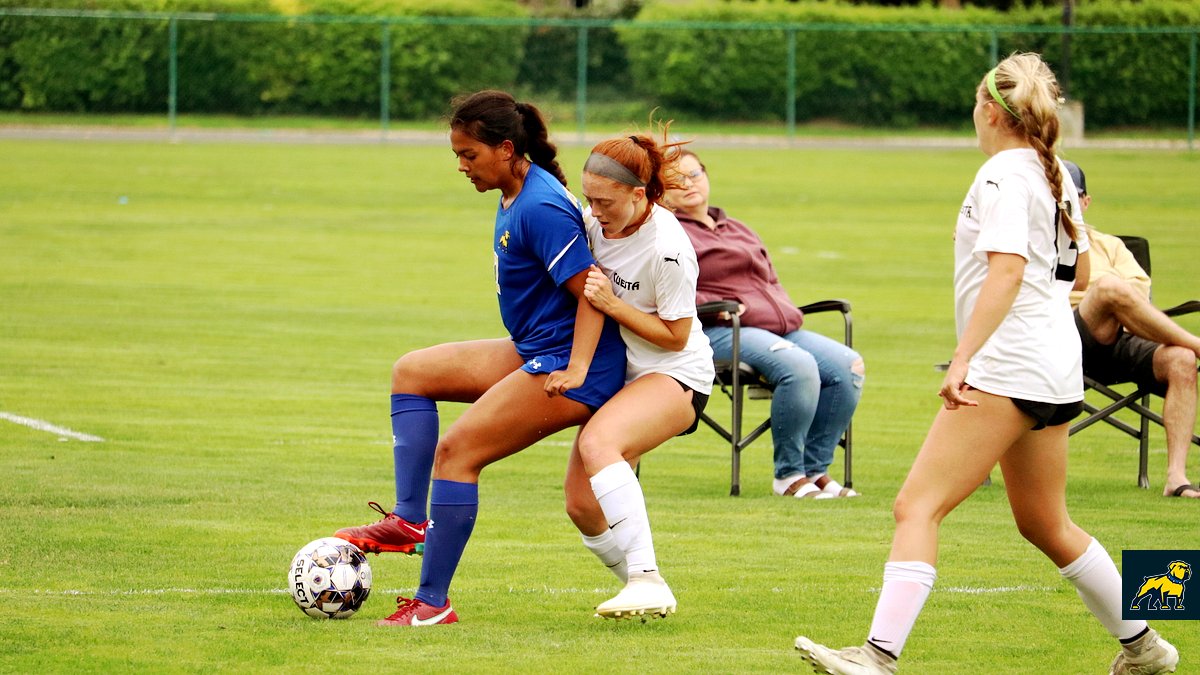 Women's Soccer Blows Past Cuesta, 6-0
