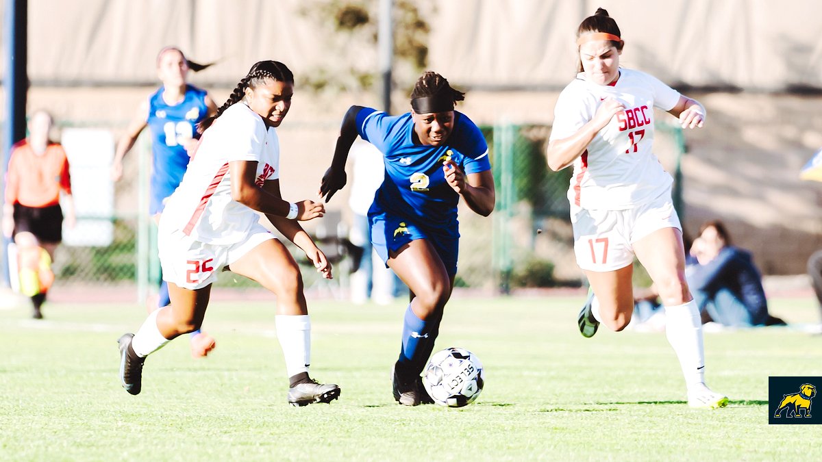 Women's Soccer Picks Up League Win in Oxnard Shutout