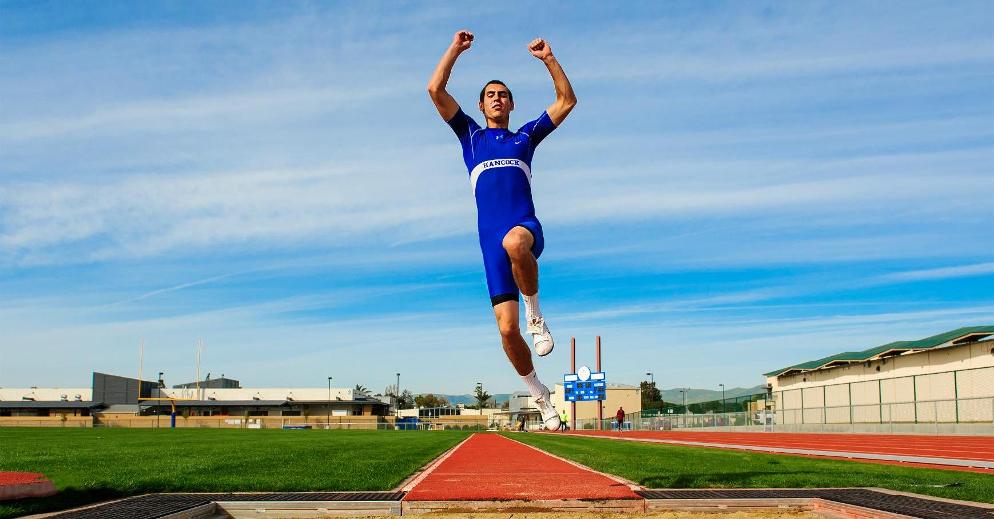 Nickelson Soars to Triple Jump Title at Antelope Valley Invite