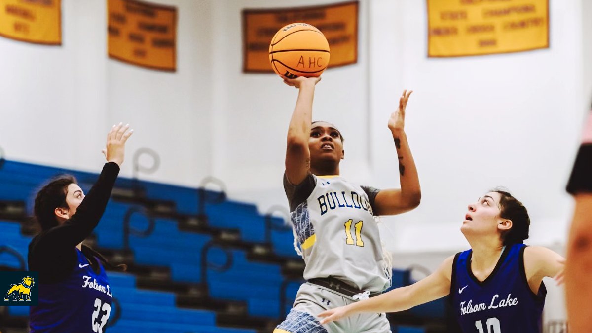 Women's Basketball Falls Twice in Heartbreaking Fashion at AHC Crossover