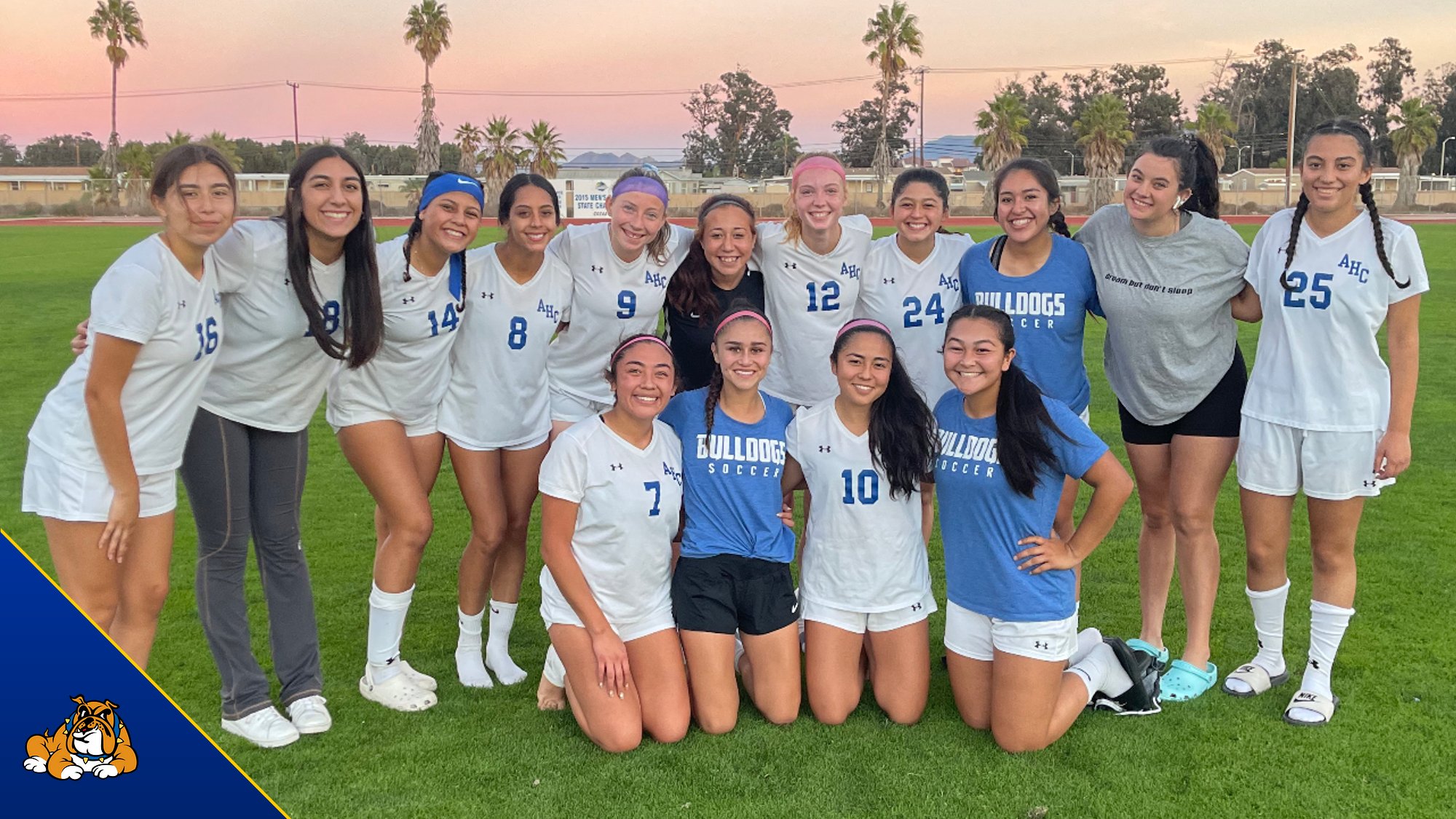 Women's Soccer Cruises to Victory over Oxnard to Close 2021 Campaign